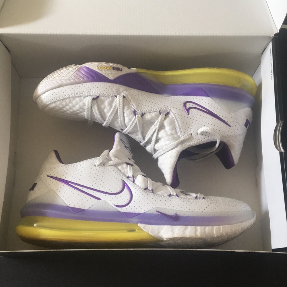 Lebron 17 Low